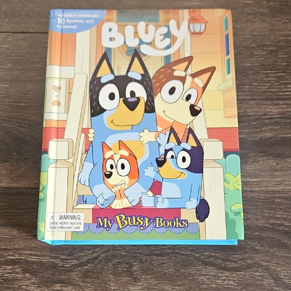 Bluey My Busy Books Set – Book, 10 Character Figurines & Playmat